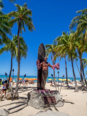 Duke Kahanamoku heykel Waikiki Beach