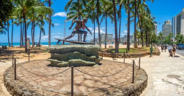  Duke Kahanamoku heykel Waikiki Beach 