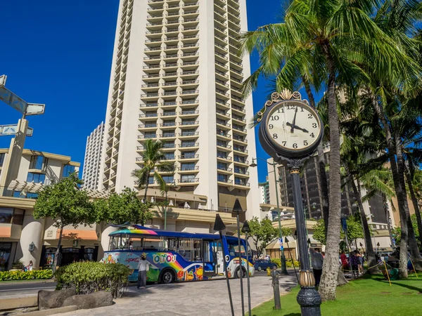 Viejo reloj de la era victoriana en la playa de Waikiki —  Fotos de Stock