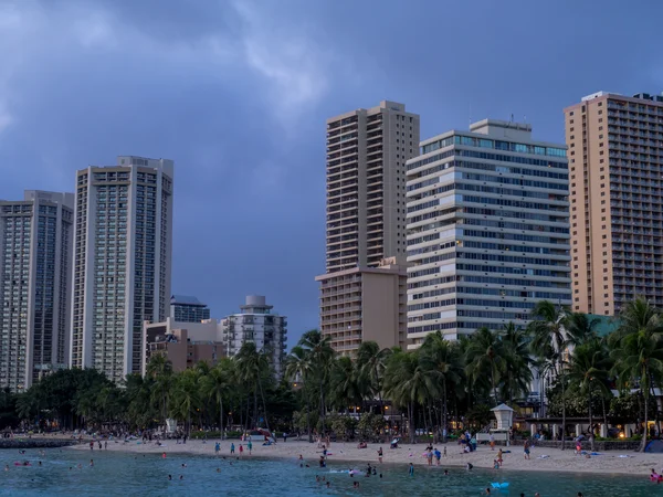 Hawaii Oahu Adasında Meşhur Waikiki Beach — Stok fotoğraf