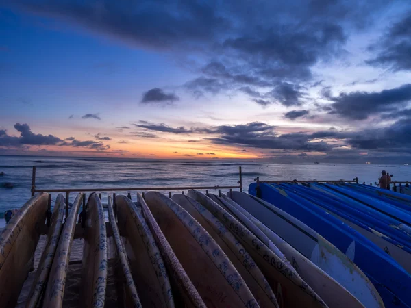 Honolulu Verenigde Staten Aug Surf Verhuur Winkel Waikiki Strand Bij — Stockfoto