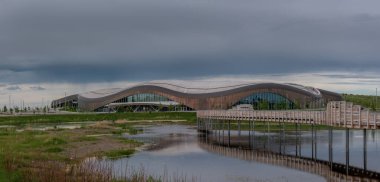 Calgary, Aberta - 6 Haziran 2020: Rocky Ridge, Royal Oak 'taki YMCA dinlenme merkezi.