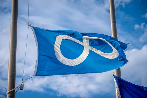 Metis Flagge Calgary Weht Auf Halbmast — Stockfoto