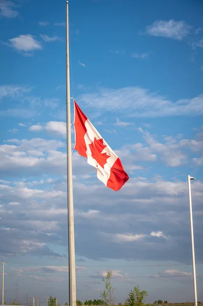 Canadian Flag Half Mast Calgary Alberta — Stockfoto