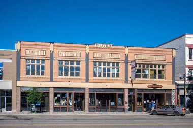 Lethbridge, Alberta - 13 Haziran 2021: Lethbridge 'in güzel şehir merkezinde işler.
