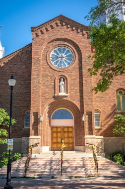 Lethbridge şehrindeki Katolik Kilisesi.