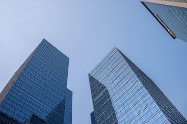 Edmonton, Alberta - 30 Temmuz 2021 Edmonton 'un şehir merkezindeki ofis binalarının manzarası yükseldi.