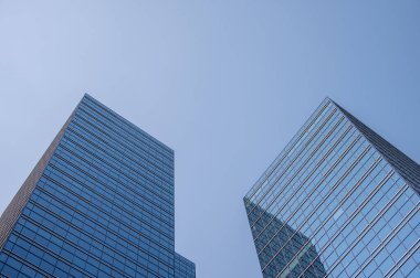 Edmonton, Alberta - 30 Temmuz 2021 Edmonton 'un şehir merkezindeki ofis binalarının manzarası yükseldi.