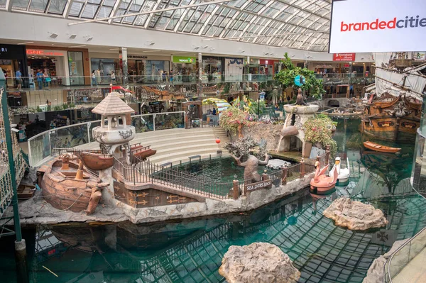 West Edmonton Mall Stok Fotograflar West Edmonton Mall Telifsiz Resimler Gorseller Depositphotos West Edmonton Mall Stok Fotograflar West Edmonton Mall Telifsiz Resimler Gorseller Depositphotos