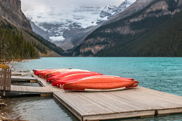 Lago Louise, Alberta, Parque Nacional Banff —  Fotos de Stock