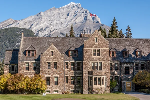 Régi kőépület, banff nemzeti park — Stock Fotó