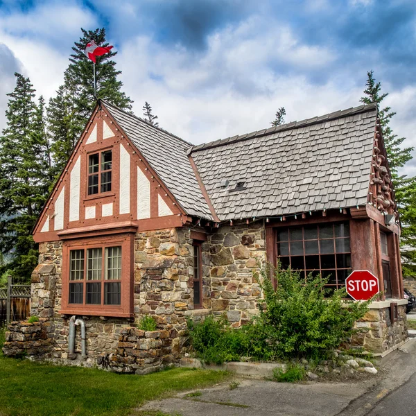 Edificio de piedra, Parque Nacional Banff — Foto de Stock