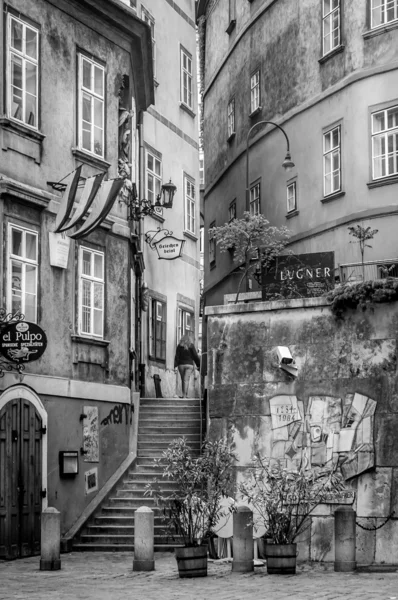 Narrow medieval streets — Stock Photo, Image