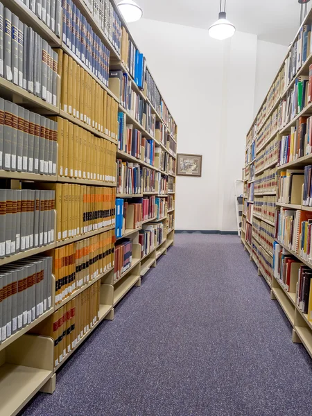 Biblioteca de Derecho - Libros de Derecho Antiguo — Foto de Stock