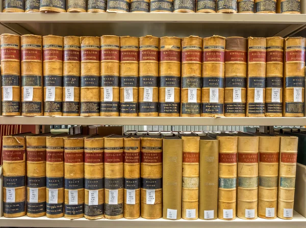 Biblioteca de Derecho - Libros de Derecho Antiguo —  Fotos de Stock