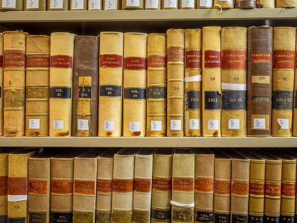 Biblioteca de Direito - Livros antigos de Direito — Fotografia de Stock