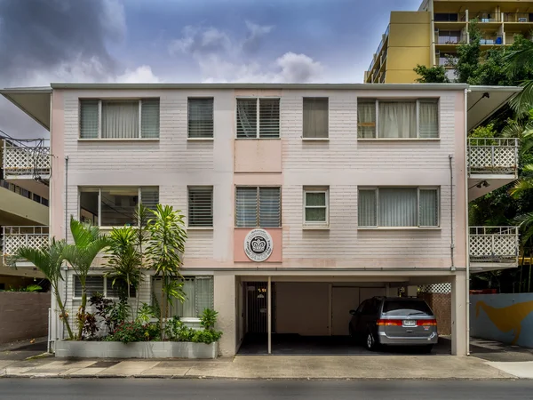 Oudere appartement gebouw, Waikiki — Stockfoto