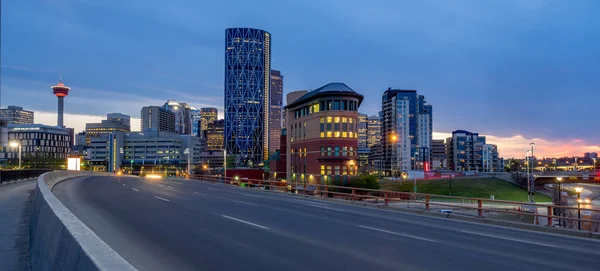 Calgary skyline at night — Stock Photo, Image