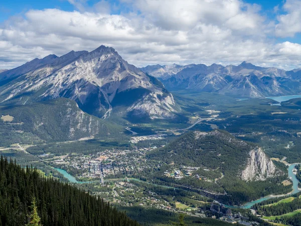 Visa från Sulphur Mountain — Stockfoto