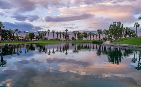 Golf Sahası gündoğumu, Palm Desert Kaliforniya — Stok fotoğraf