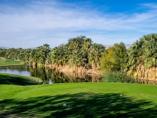 高尔夫球场在加利福尼亚州棕榈沙漠 — 图库照片