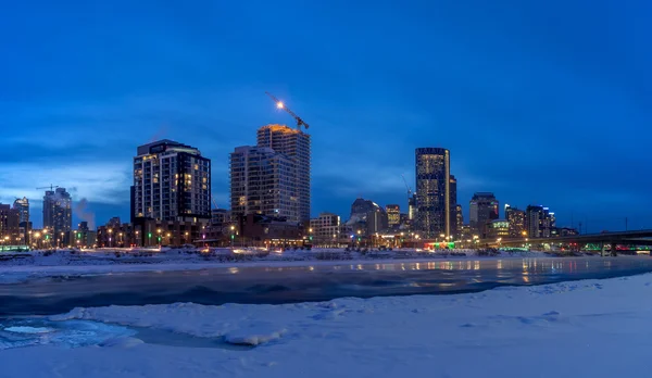 Skyline de Calgary la nuit — Photo