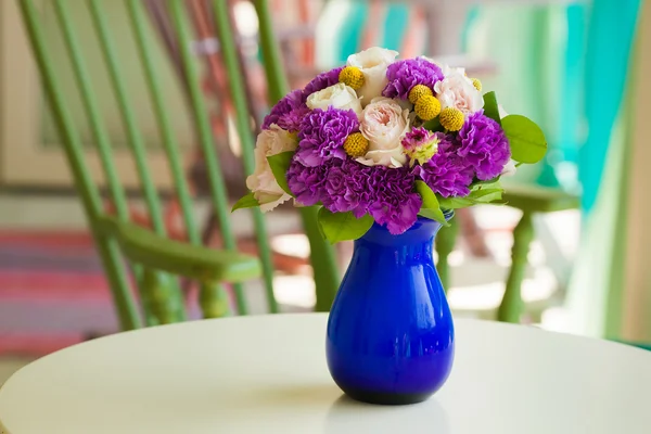 Wedding bouquet with cream rose and violet carnation — Stock Photo, Image