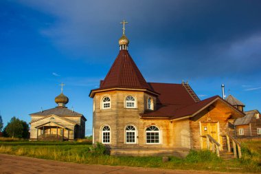 Varzuga, Murmansk bölgesinin Tersk ilçesine bağlı bir köydür. Ahşap mimarinin dikkate değer bir anıtı..