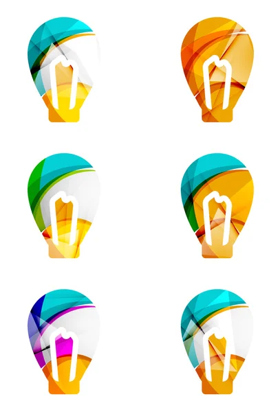 Conjunto de iconos de bombilla abstracta, conceptos de ideas de logotipos empresariales, diseño geométrico moderno y limpio — Vector de stock