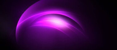 Soyut mor parıltı. Pürüzsüz kıvrımlar parlak merkezden yayılır. Karanlık arka plan dramatik bir etki yaratır. Modern tasarım ögesi.