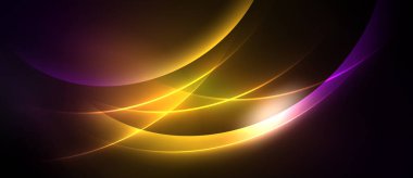 Soyut akış çizgileri, canlı renklerin karışımı. Altın renkler baskın, mor aksanlar mevcut. Karanlık arkaplan aydınlığı vurgular, dinamik görsel efekt yaratır.