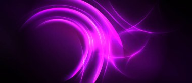 Soyut mor ışık kıvrımları koyu arkaplan boyunca akar. Parlak enerji yayılır ve dinamik görsel efekt yaratır. Düz çizgiler hareketi işaret ediyor.