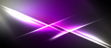 Soyut ışık çizgileri kesişir, parlak mor, beyaz bir parıltı yaratır. Koyu arkaplan aydınlığı ve dinamik enerjiyi vurgular.
