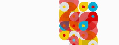 Soyut renkli daireler çakışıyor ve dinamik bileşim oluşturuyor. Parlak renkler beyaz arkaplana hakim. Modern tasarım ögesi.