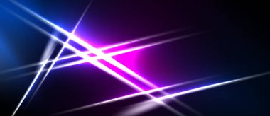 Soyut ışık çizgileri kesişir, parlak mavi, mor bir parıltı yaratır. Koyu arkaplan parlak çizgileri, dinamik enerjiyi vurgular.