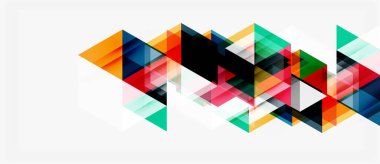 Soyut geometrik şekiller çakışıyor ve renkli üçgen desenler oluşturuyor. Beyaz arkaplan karşıtlık ve modern tasarım ögesi sağlar.