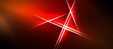 Soyut kırmızı ışık çizgileri koyu arkaplan ile kesişir. Parlaklık dinamik görsel efekt yaratır, enerji dışarıya yayılır..