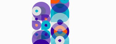 Soyut daireler örtüşüyor, canlı renk kalıpları yaratıyor. Mavi, mor, turuncu renkler beyaz arkaplana hakim. Modern tasarım.