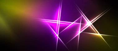 Soyut enerjik çizgiler koyu arkaplanda kesişiyor. Mor, sarı renkler dinamik görsel efekt yaratır. Parlaklık şiddetle zıtlaşıyor.