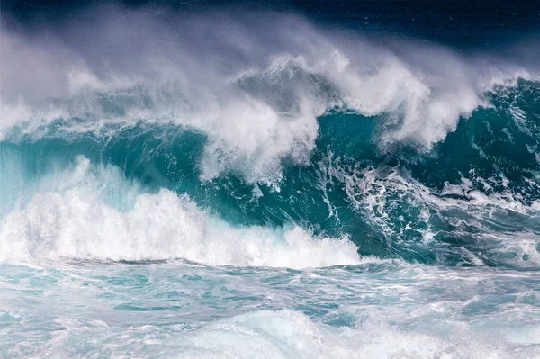 Ocean Wave Bei Stürmischem Wetter lizenzfreie Stockbilder