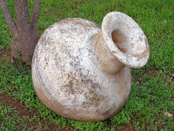 La jarra de cerámica —  Fotos de Stock
