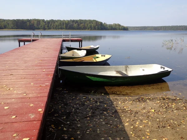 Boote am Pier — Stockfoto