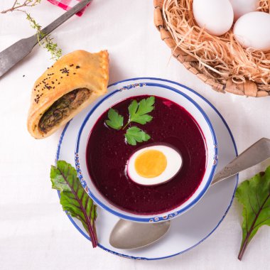 Yeşil pancar çorbası