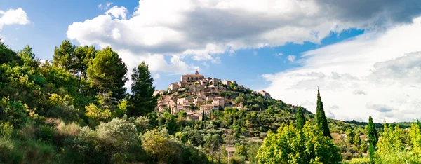 Gordes vista no outono — Fotografia de Stock