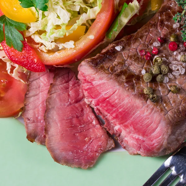 Appetizing grilled steak — Stock Photo, Image