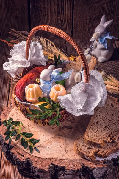 Easter basket with food — Stock Photo, Image