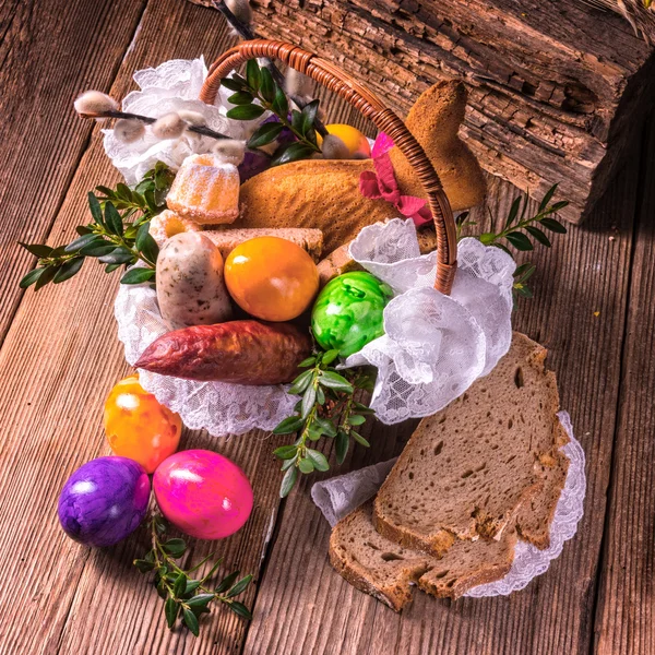 Easter basket of food — Stock Photo, Image