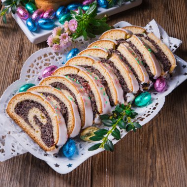 Haşhaş Paskalya kek