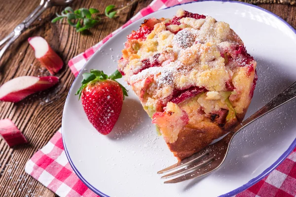 Rhubarb strawberry brioche — Stock Photo, Image