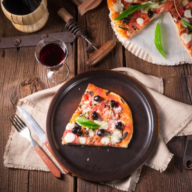 Yabani sarımsak - margarita pizza